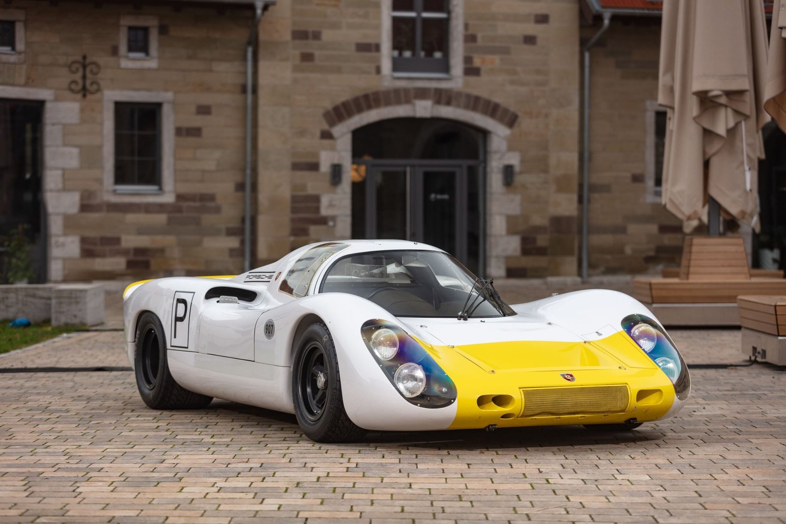 Porsche 907
